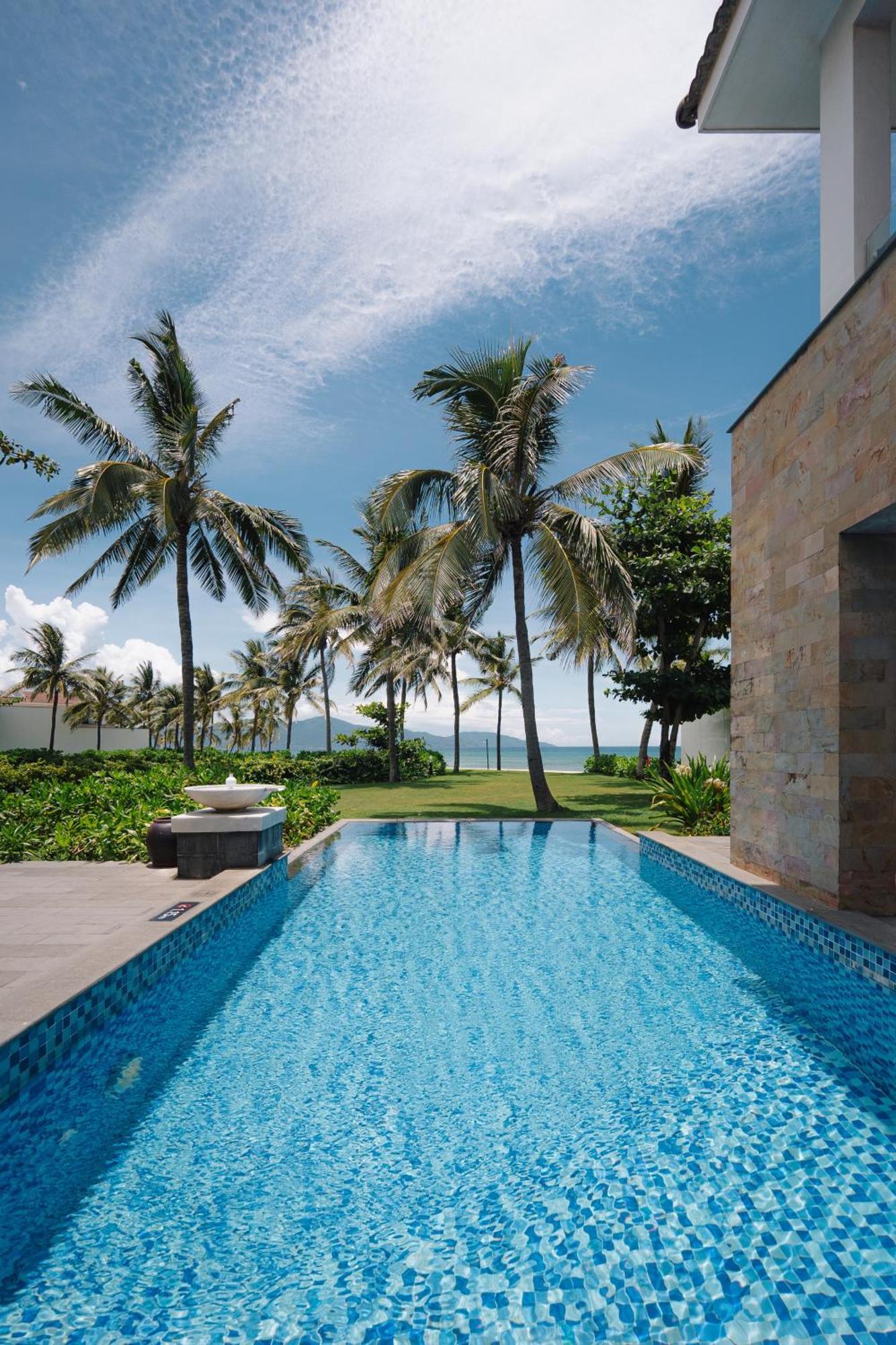 Four-Bedroom Villa Garden View Private Pool